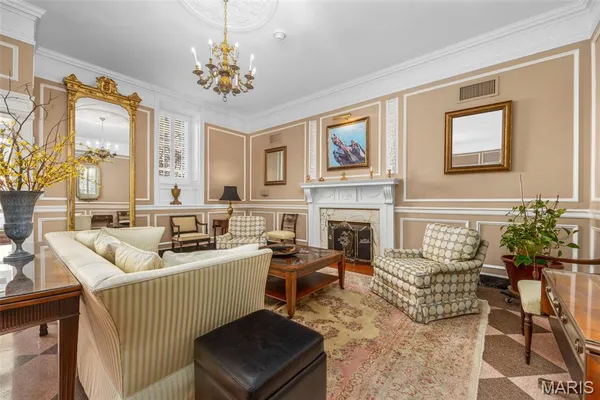 $350,000 | 701 South Skinker Boulevard, Unit 403, St. Louis, MO 63105