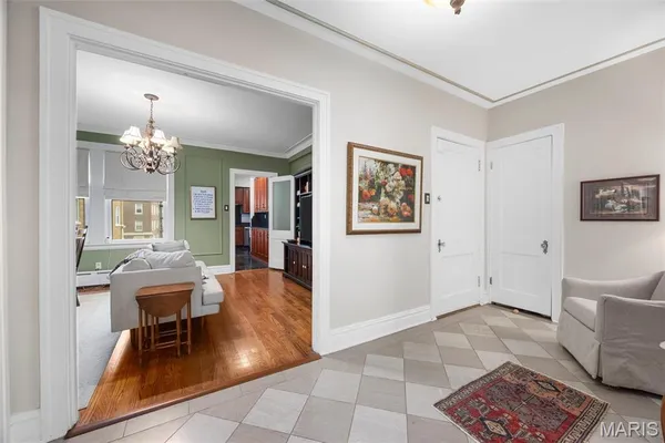 $350,000 | 701 South Skinker Boulevard, Unit 403, St. Louis, MO 63105