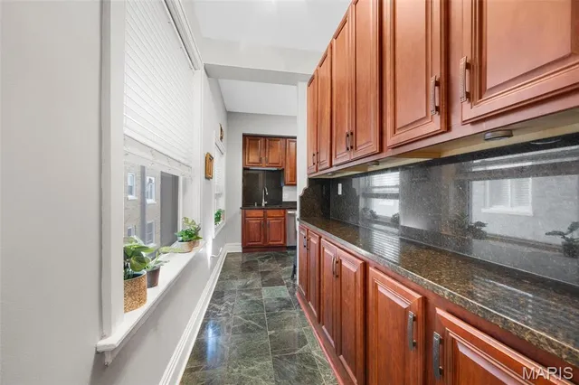 $350,000 | 701 South Skinker Boulevard, Unit 403, St. Louis, MO 63105