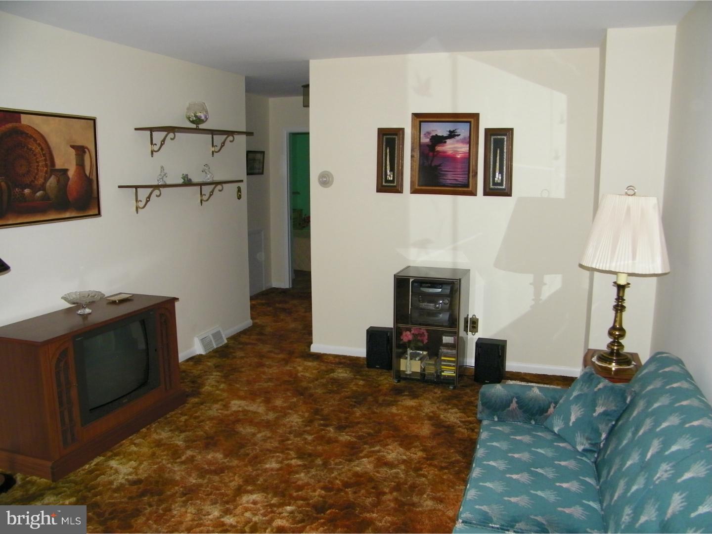3211 Rhett Road Philadelphia, PA 19154 - Photo 6 of 16