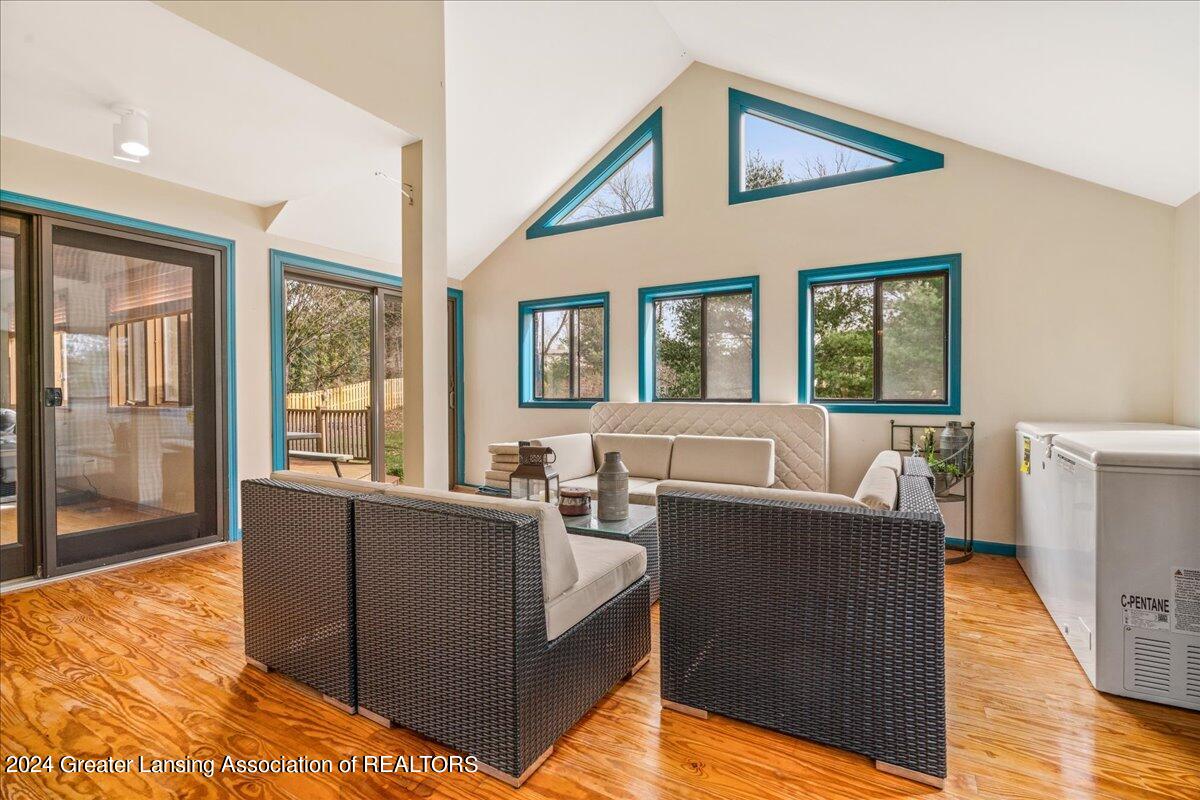 1274 Sebewaing Road Okemos, MI 48864 - Photo 14 of 33 23-Media Jett-13