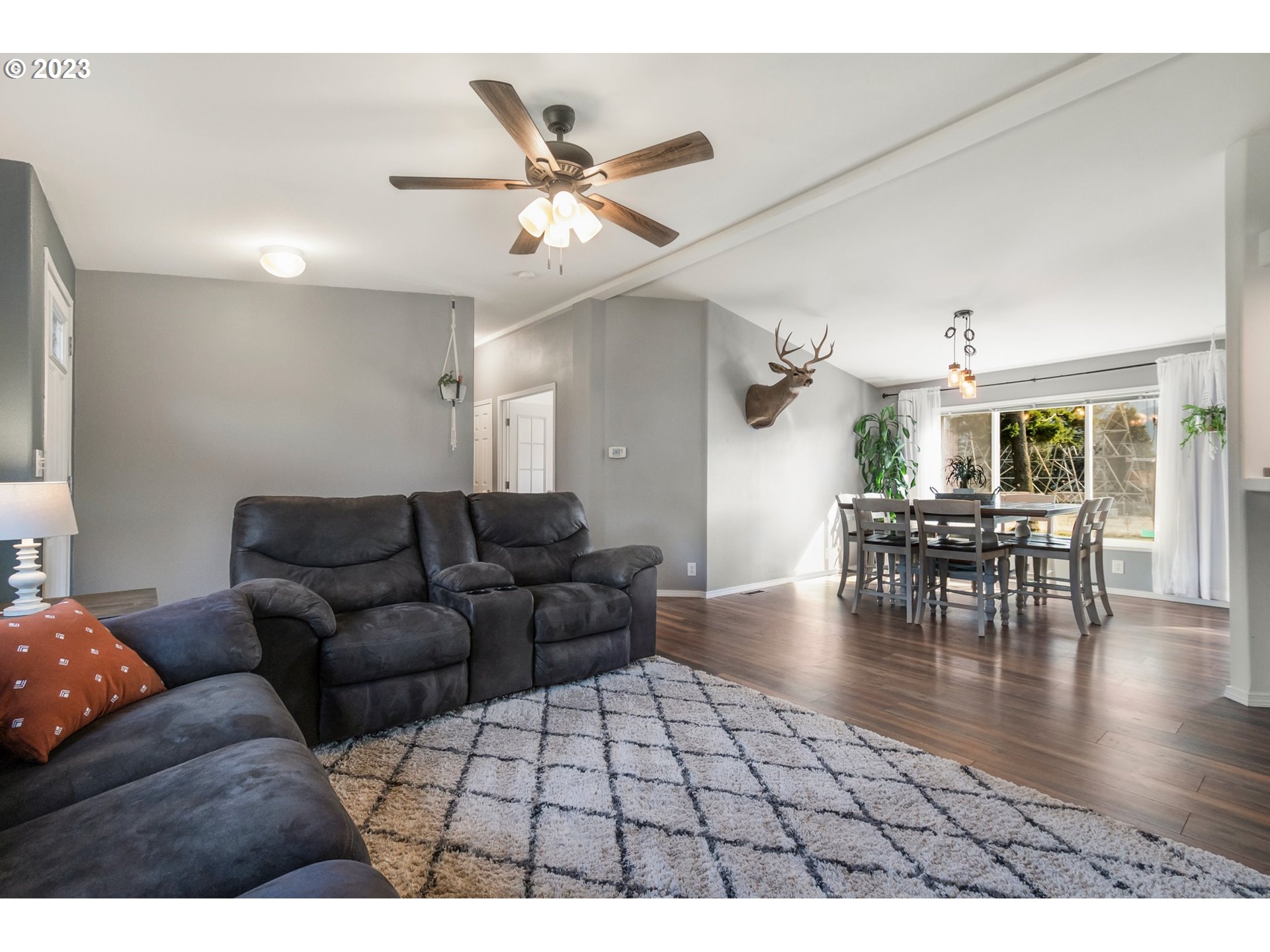 172 Old Airport Road Carson, WA 98610 - Photo 4 of 32 Gallery Image 4