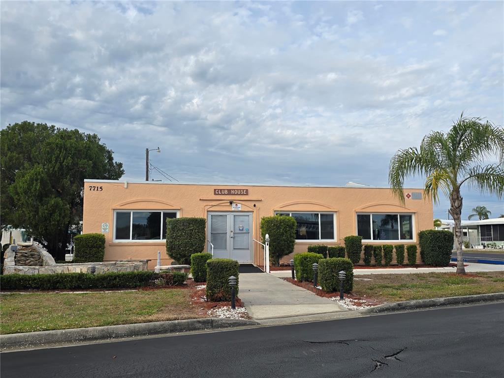 3327 Eileen Drive Ellenton, FL 34222 - Photo 16 of 17