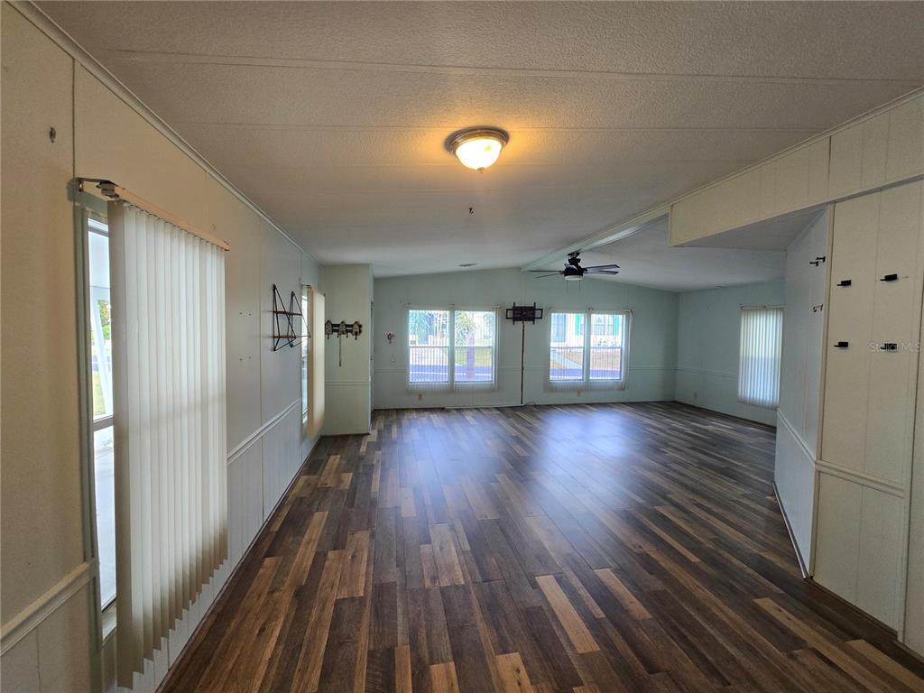 3327 Eileen Drive Ellenton, FL 34222 - Photo 9 of 17