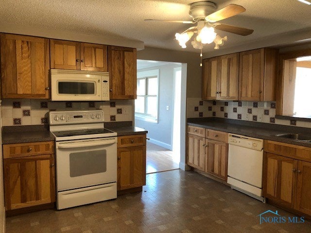 6812 Scotch Ridge Road Pemberville, OH 43450 - Photo 6 of 15 Gallery Image 6
