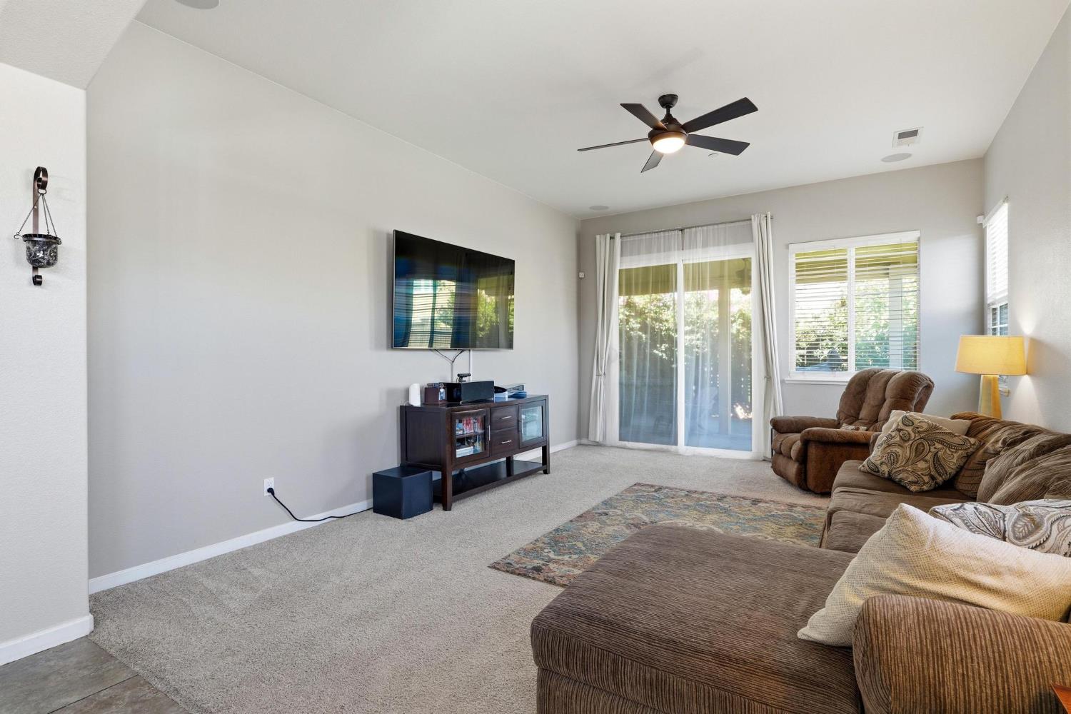 565 Sepp Court Ripon, CA 95366 - Photo 11 of 48 Gallery Image 11