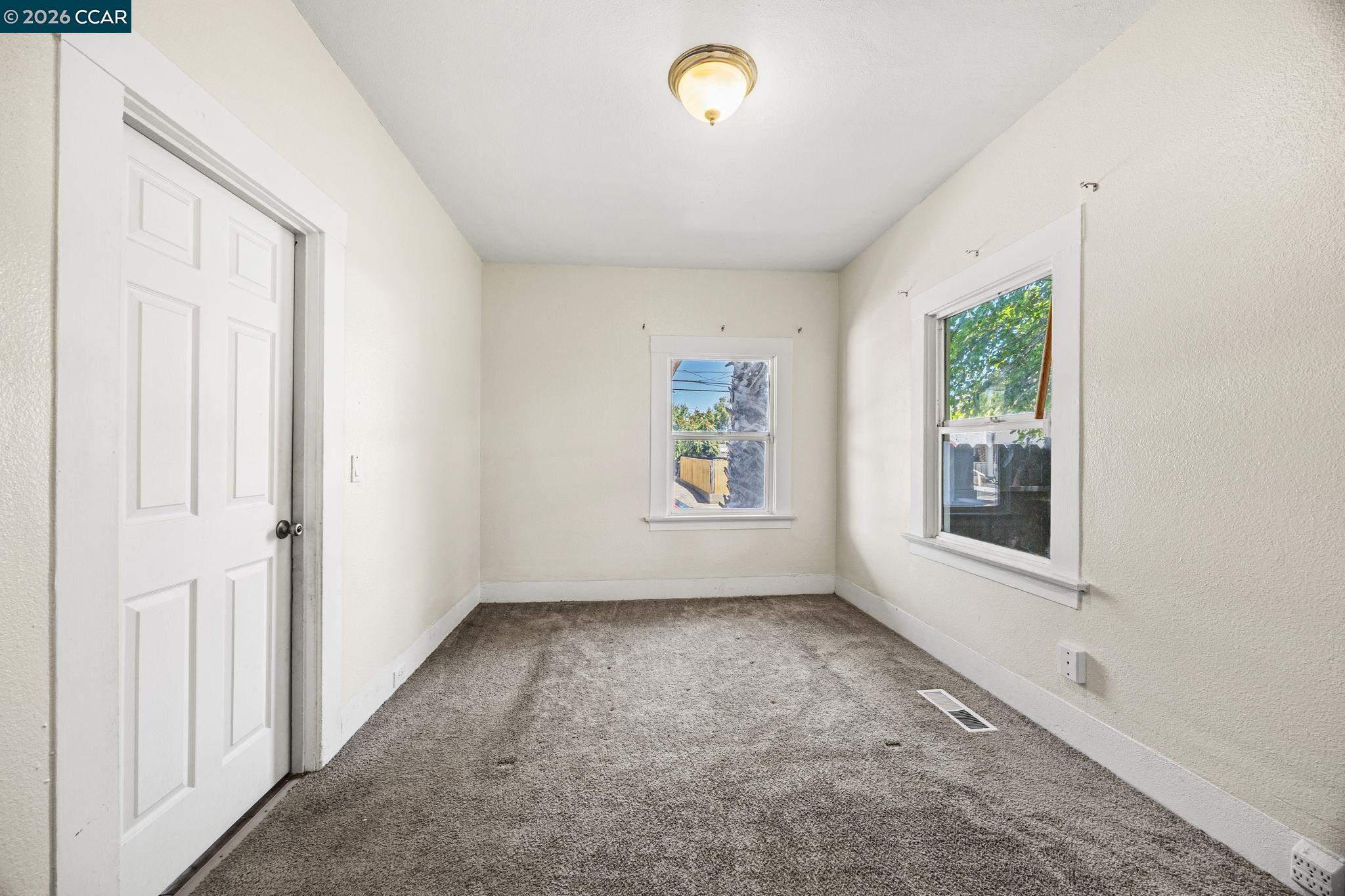 149 West 11th Street Pittsburg, CA 94565 - Photo 9 of 18