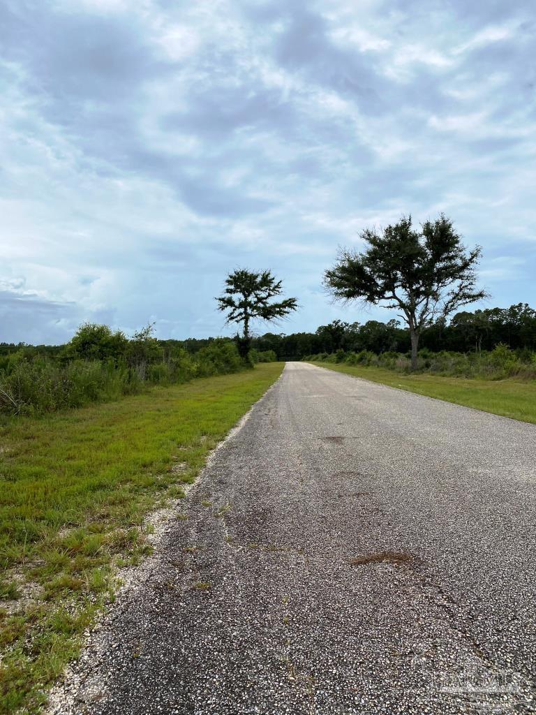 9721 Mistletoe Road, Unit 50 Milton, FL 32583 - Photo 6 of 11 Gallery Image 6