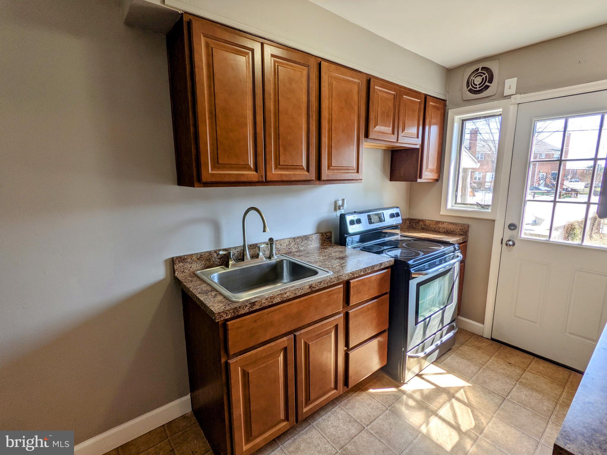 1907 Haselmere Road Dundalk, MD 21222 - Photo 10 of 25