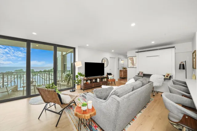 $295,000 | 3430 North Lake Shore Drive, Unit 12J, Chicago, IL 60657