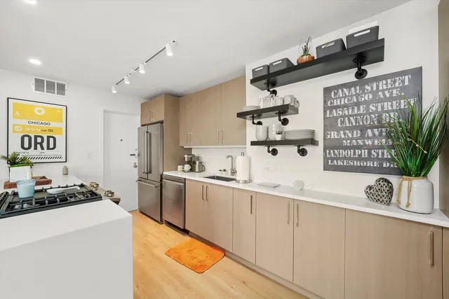 $295,000 | 3430 North Lake Shore Drive, Unit 12J, Chicago, IL 60657