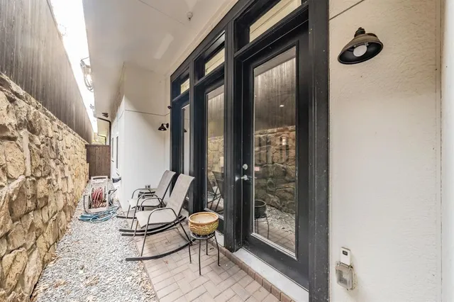 $579,999 | 7333 Valley View Lane, Unit 902, Dallas, TX 75240