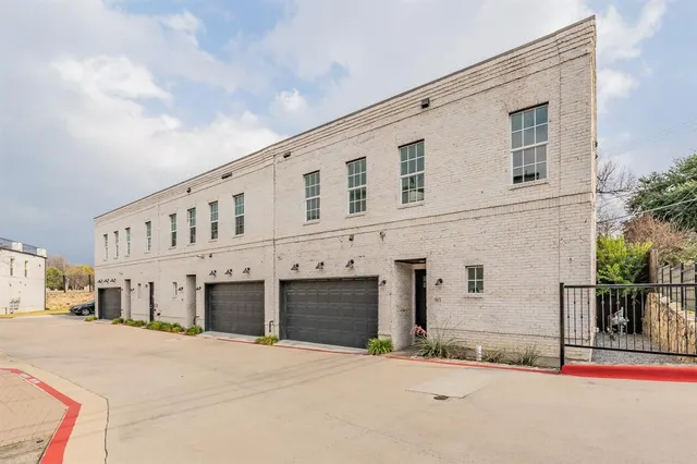 $579,999 | 7333 Valley View Lane, Unit 902, Dallas, TX 75240