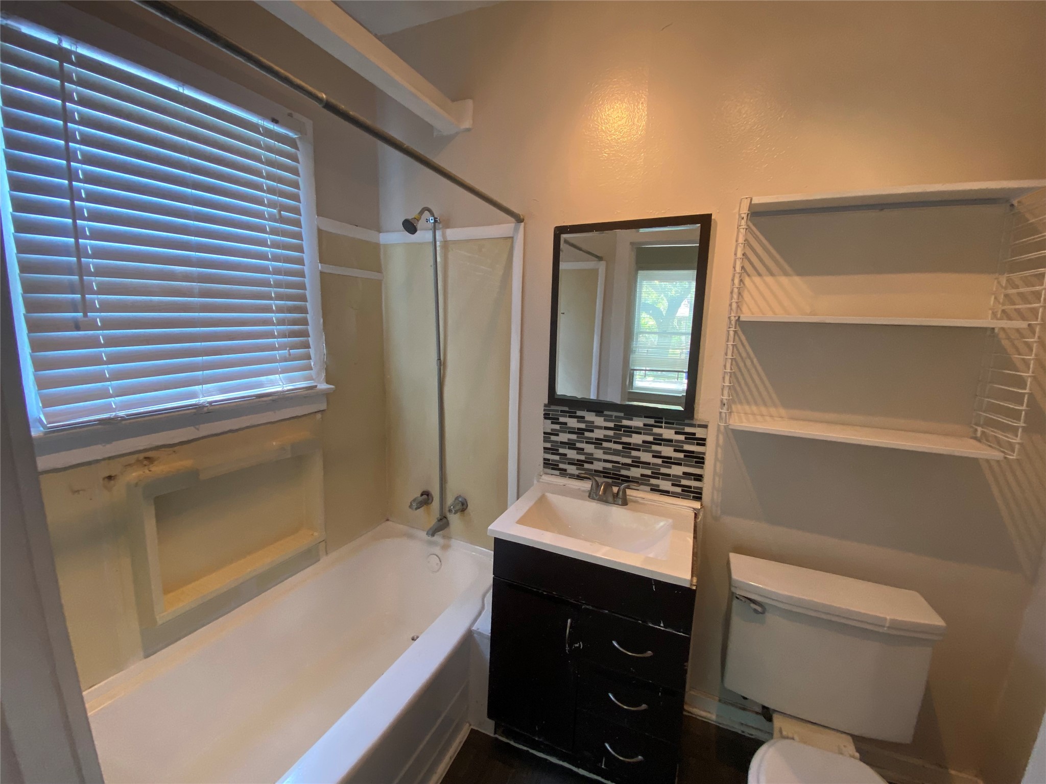 2010 Taft Street, Unit 1 Houston, TX 77006 - Photo 8 of 11