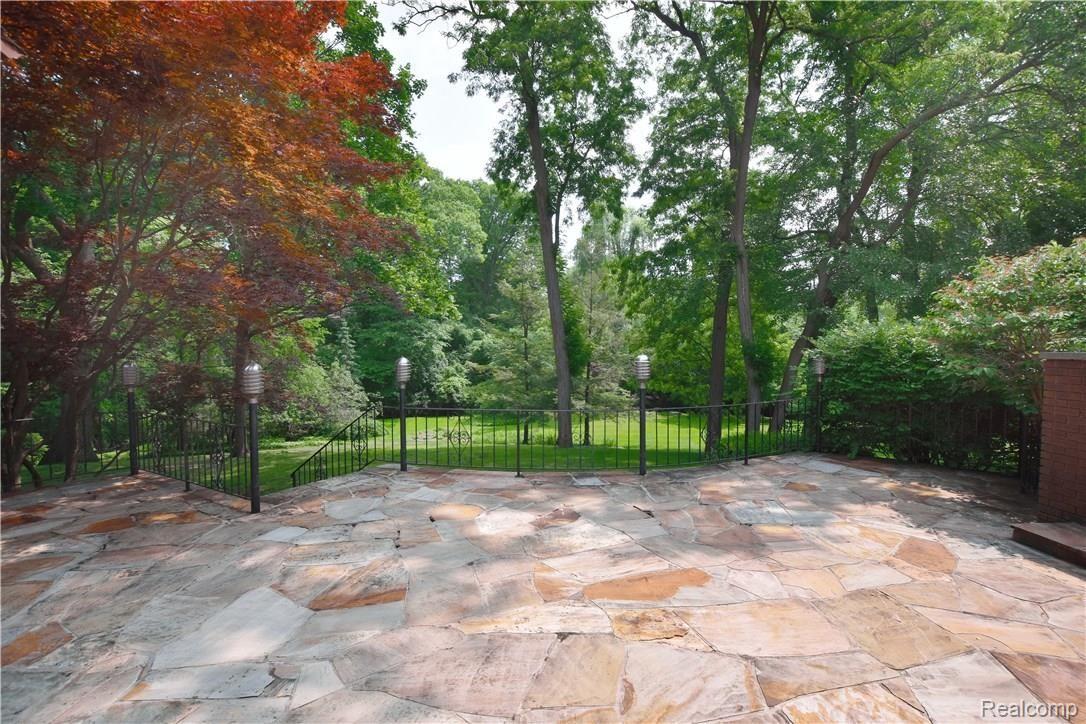 3973 Nearbrook_03.JPG