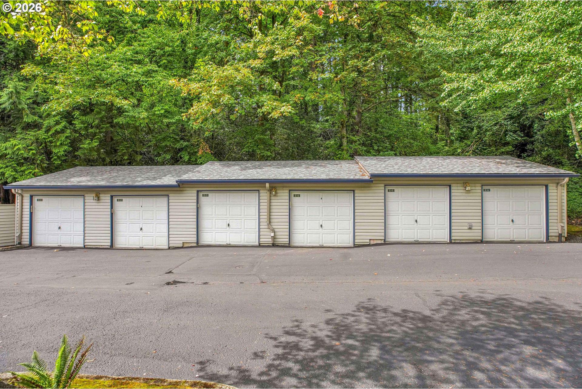5130 Southwest Multnomah Boulevard, Unit L Portland, OR 97219 - Photo 35 of 48 Gallery Image 35