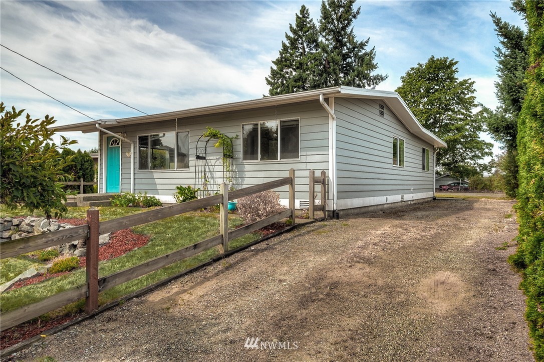 659 Ferndale Court Northeast Renton, WA 98056 - Photo 2 of 18 Gallery Image 2