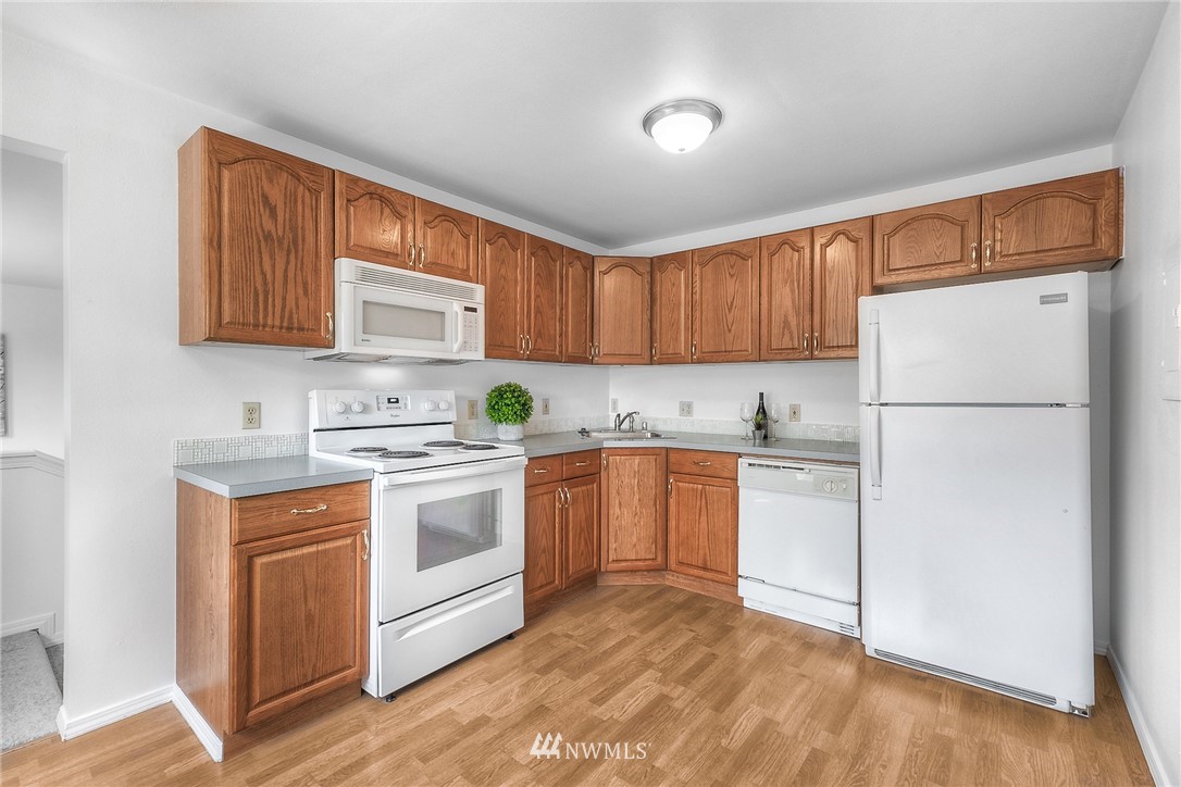 659 Ferndale Court Northeast Renton, WA 98056 - Photo 13 of 18 Gallery Image 13