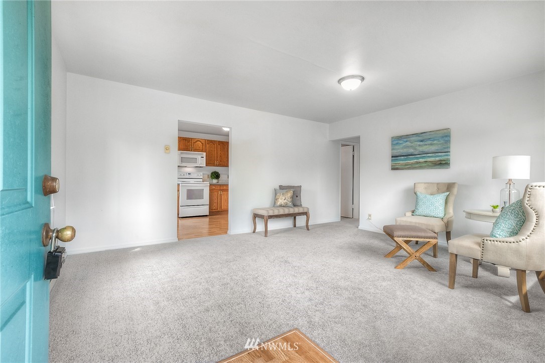 659 Ferndale Court Northeast Renton, WA 98056 - Photo 7 of 18 Gallery Image 7