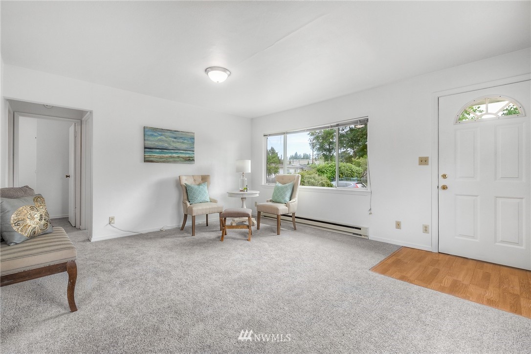 659 Ferndale Court Northeast Renton, WA 98056 - Photo 8 of 18 Gallery Image 8