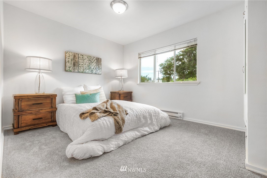 659 Ferndale Court Northeast Renton, WA 98056 - Photo 10 of 18 Gallery Image 10