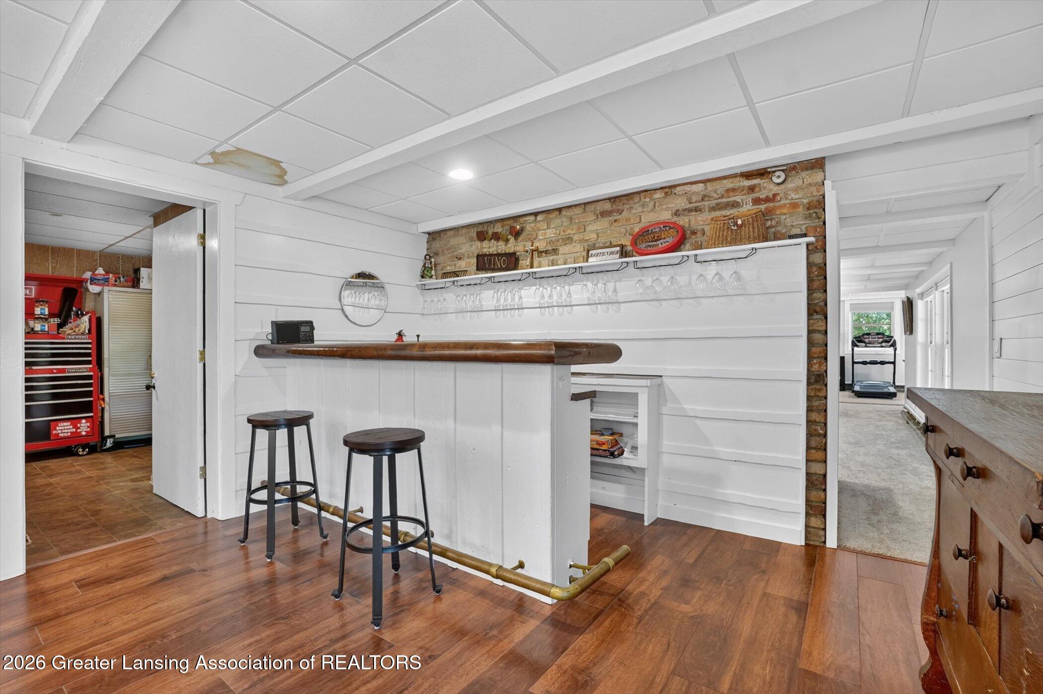 4426 Barton Road Lansing, MI 48917 - Photo 35 of 72 40-4426-Barton-Rd-Windowstill-Photograph