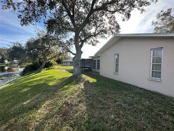 $2,900 | 2049 Sandpiper Drive, Palm Harbor, FL 34683