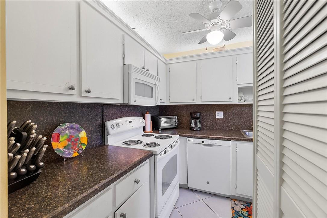 1050 Citrus Way, Unit 203 Delray Beach, FL 33445 - Photo 9 of 26 Photo 9