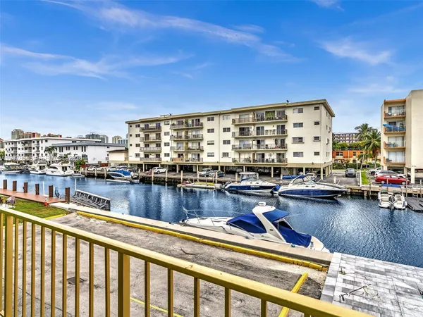 $2,335 | 3626 Northeast 168th Street, Unit 202, North Miami Beach, FL 33160