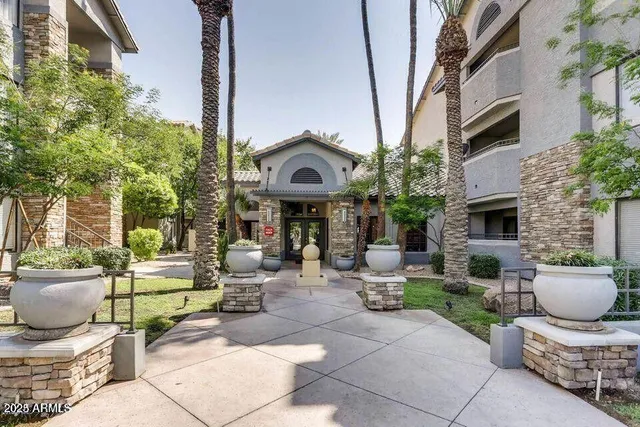 $1,575 | 2025 East Campbell Avenue, Unit 309, Phoenix, AZ 85016