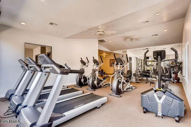 $1,575 | 2025 East Campbell Avenue, Unit 309, Phoenix, AZ 85016