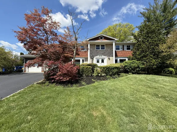 $1,300,000 | 4 Fern Court, North Brunswick, NJ 08902