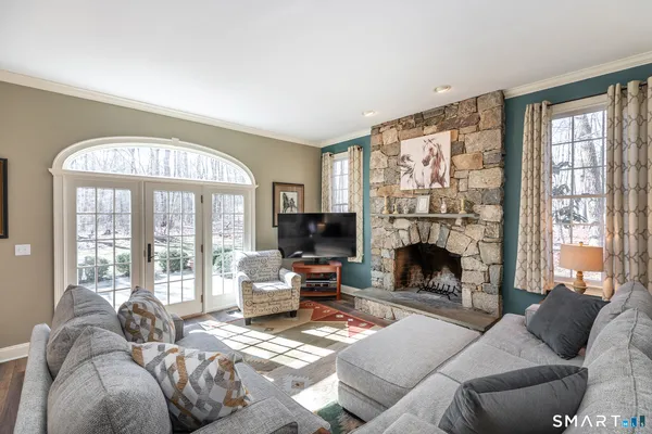 $959,900 | 106 Washington Ridge Road, New Milford, CT 06776