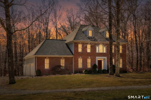 $959,900 | 106 Washington Ridge Road, New Milford, CT 06776