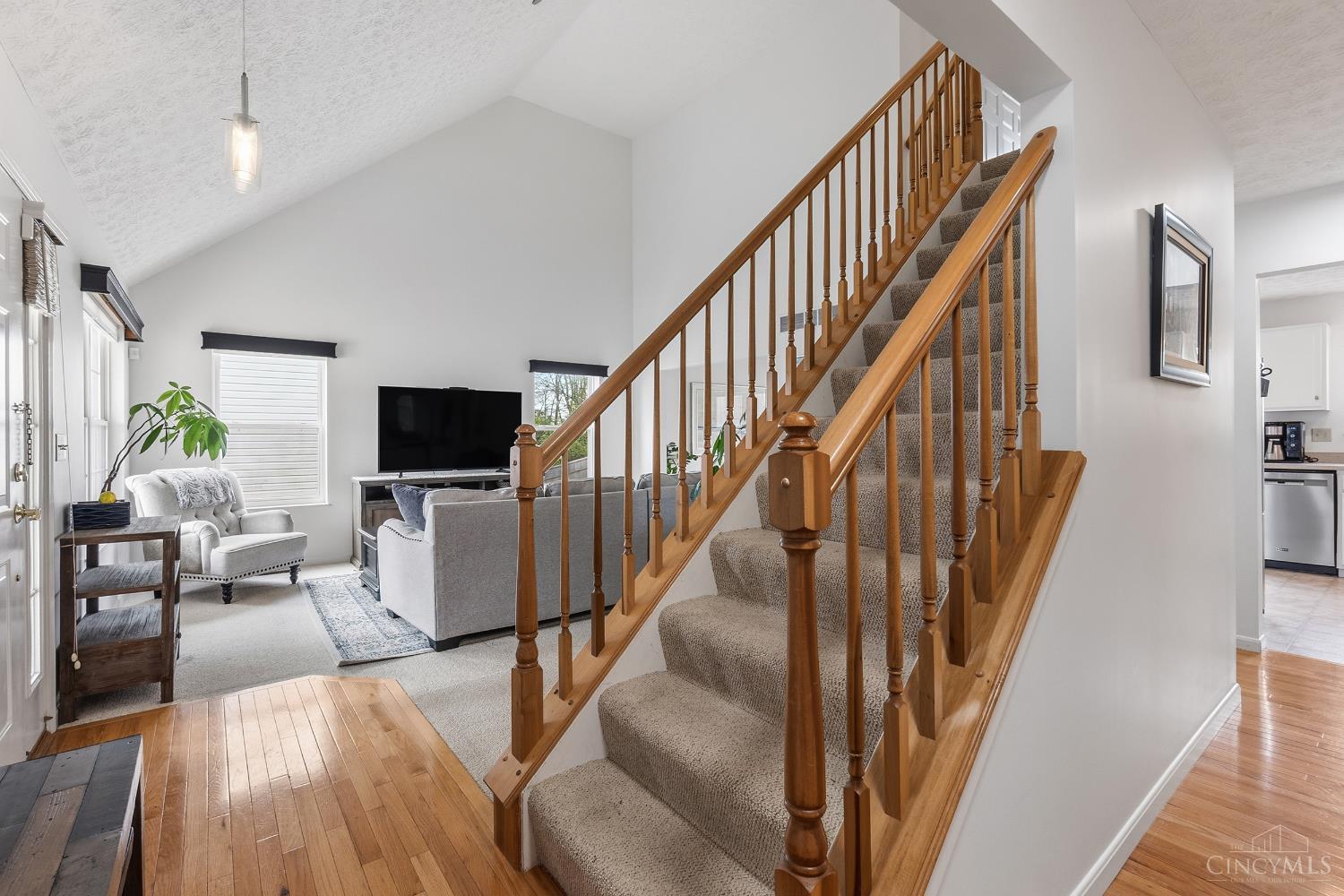 3628 Ridgewood Avenue Cincinnati, OH 45211 - Photo 4 of 26