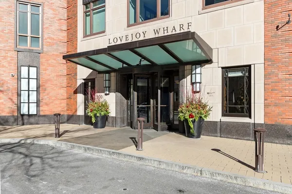$4,850 | 100 Lovejoy Place, Unit 10H, Boston, MA 02114