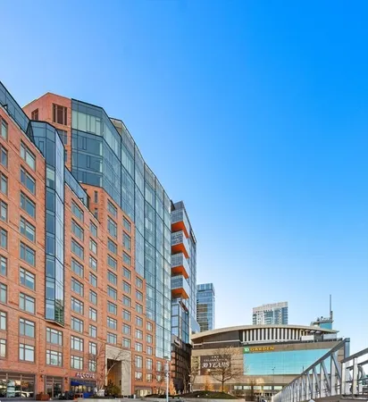 $4,850 | 100 Lovejoy Place, Unit 10H, Boston, MA 02114