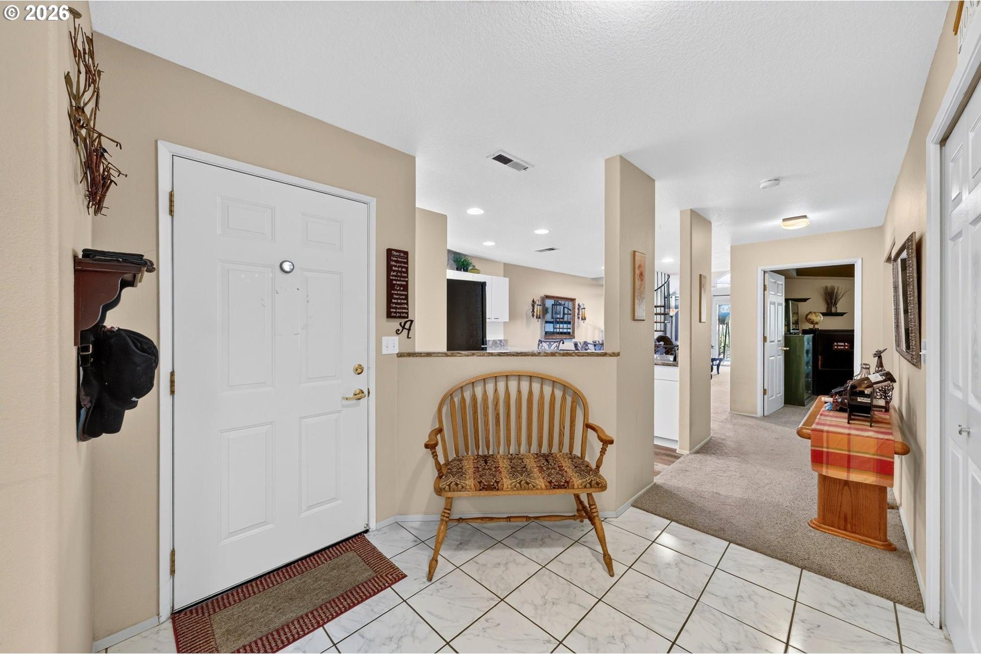2449 Northwest Logan Street Camas, WA 98607 - Photo 17 of 39 Entrance/Foyer
