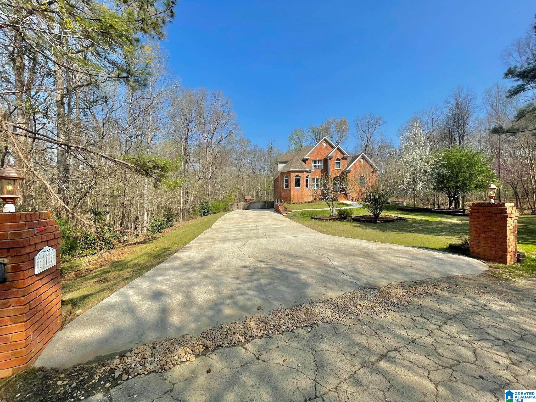 114 Hunset Mill Lane Pelham, AL 35124 - Photo 3 of 54