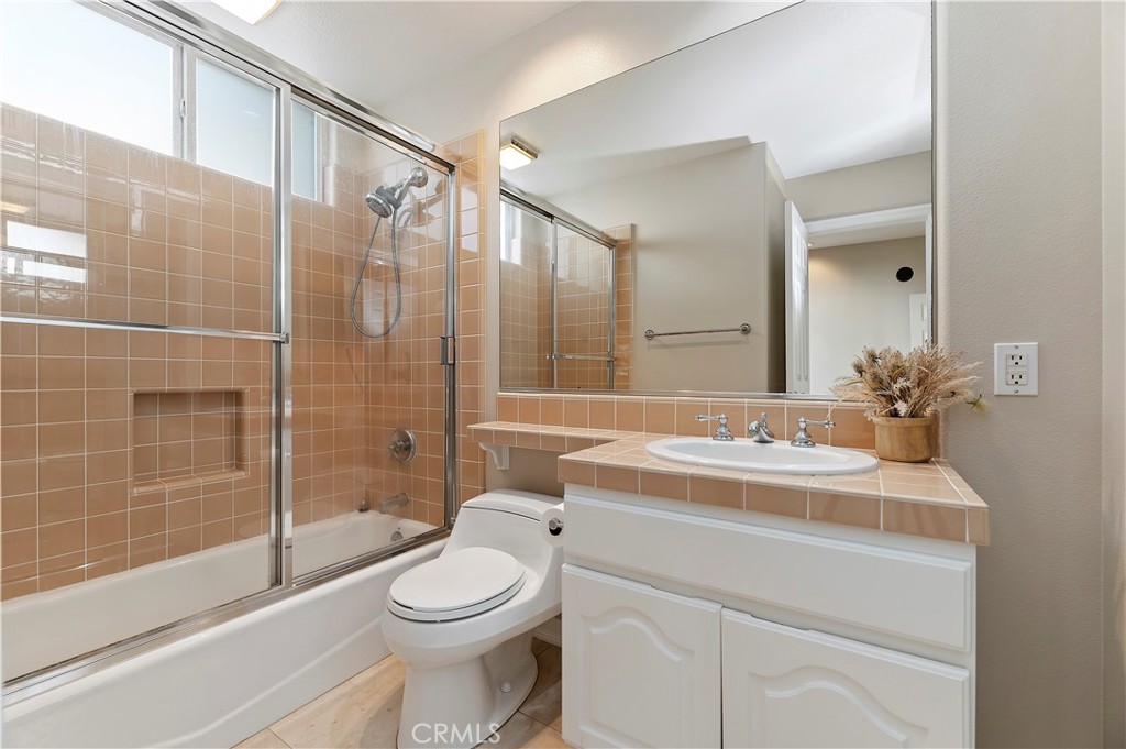 8 Nidden Irvine, CA 92603 - Photo 26 of 77