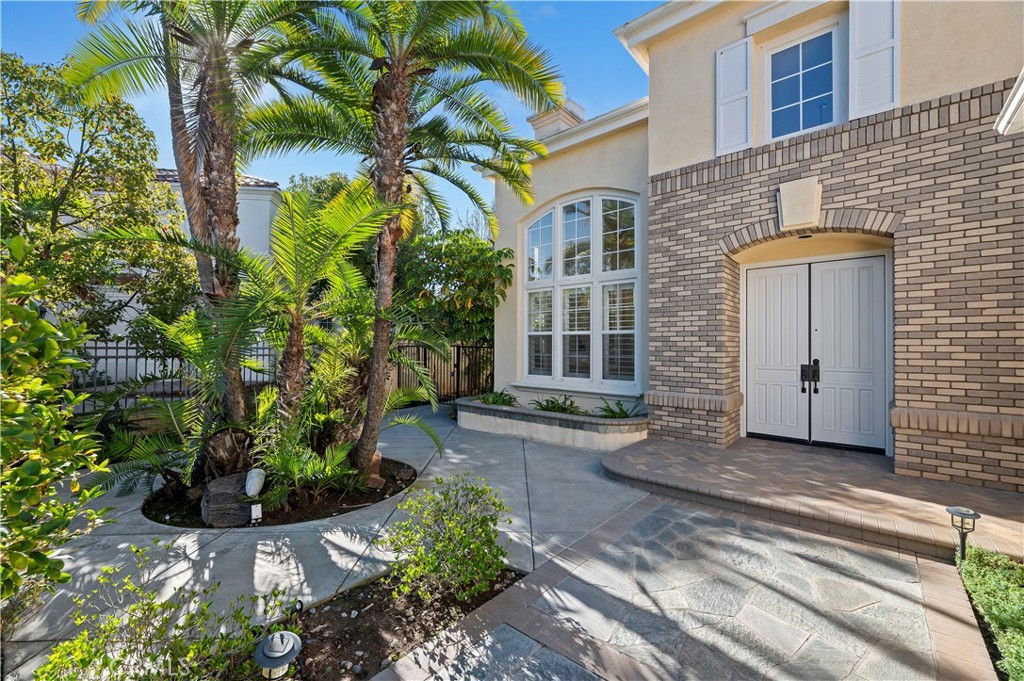 8 Nidden Irvine, CA 92603 - Photo 3 of 77