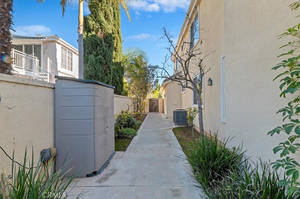 8 Nidden Irvine, CA 92603 - Photo 56 of 77