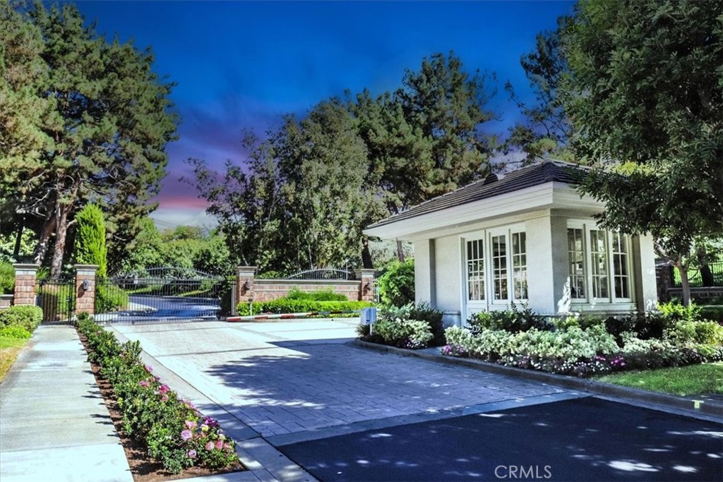 8 Nidden Irvine, CA 92603 - Photo 68 of 77 a front view of a house with garden