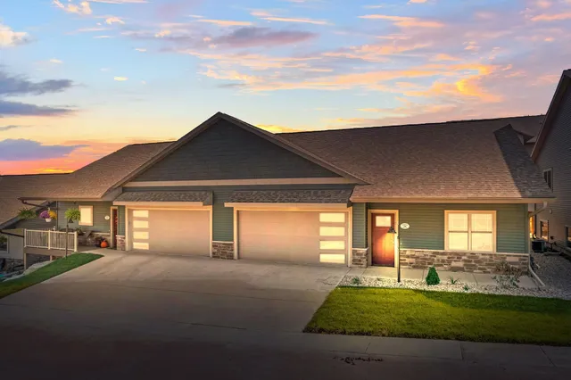$449,820 | 28 Sienna Hills, Mount Horeb, WI 53572