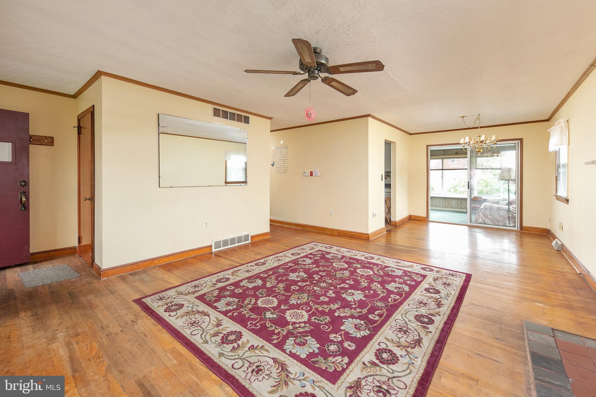 275 Cleveland Avenue Carneys Point, NJ 08069 - Photo 3 of 18 Gallery Image 3