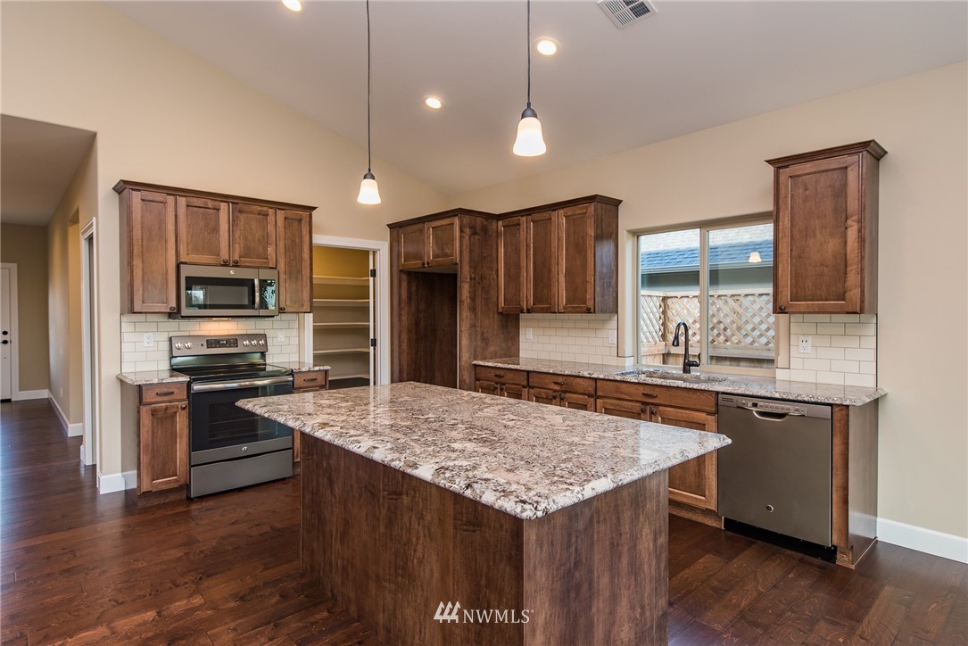 150 Choice Loop Sequim, WA 98382 - Photo 8 of 25 Gallery Image 8