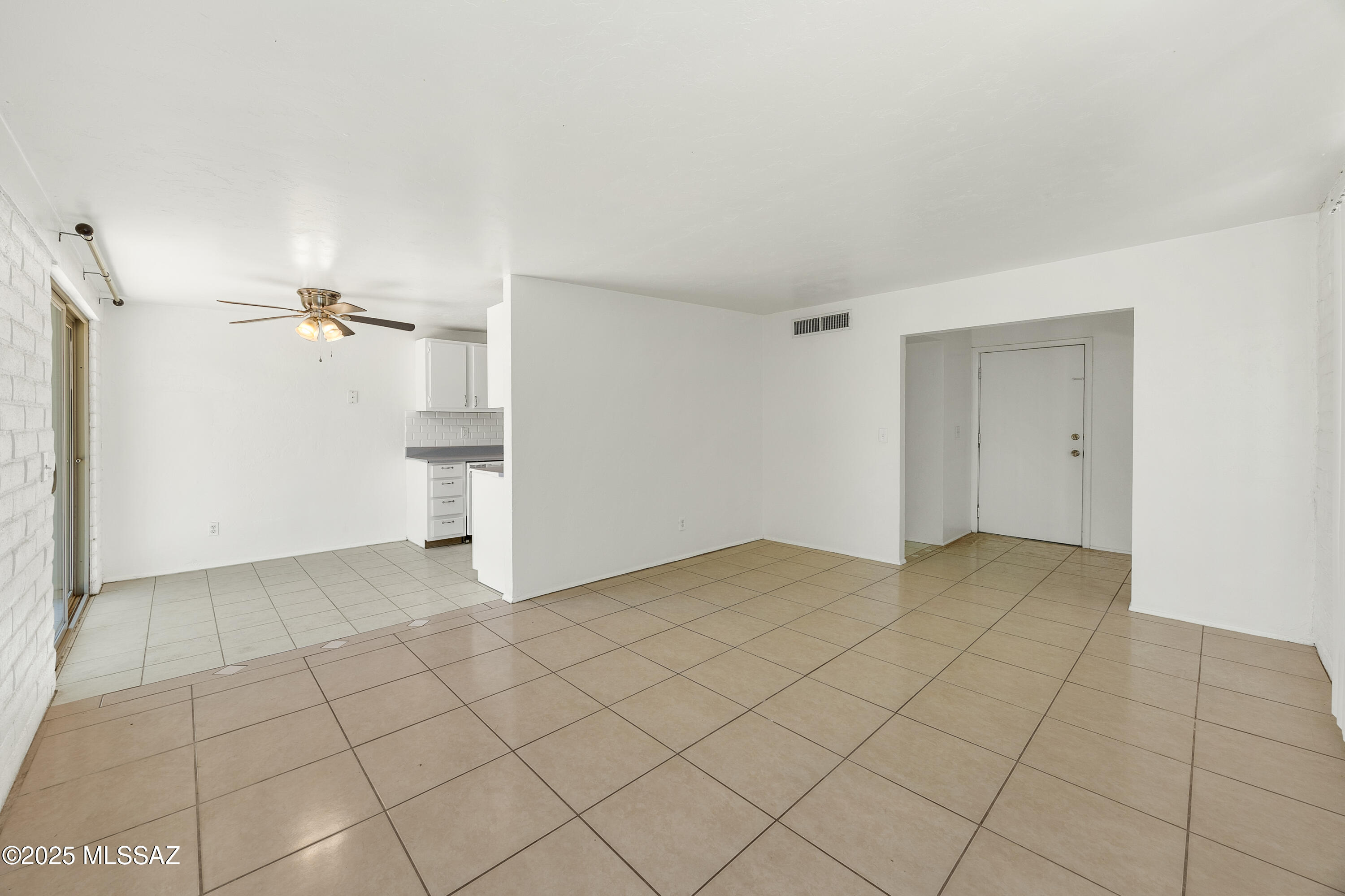2974 South Kolb Road Tucson, AZ 85730 - Photo 7 of 37