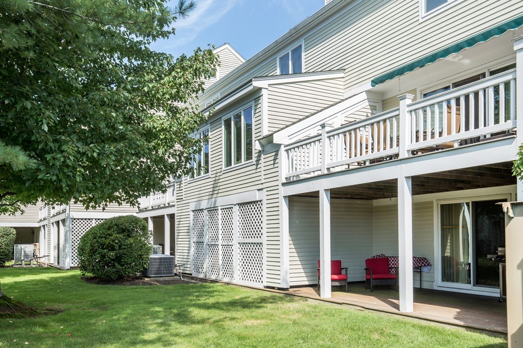 111 Abington Road, Unit 111 Danvers, MA 01923 - Photo 5 of 28 Gallery Image 5