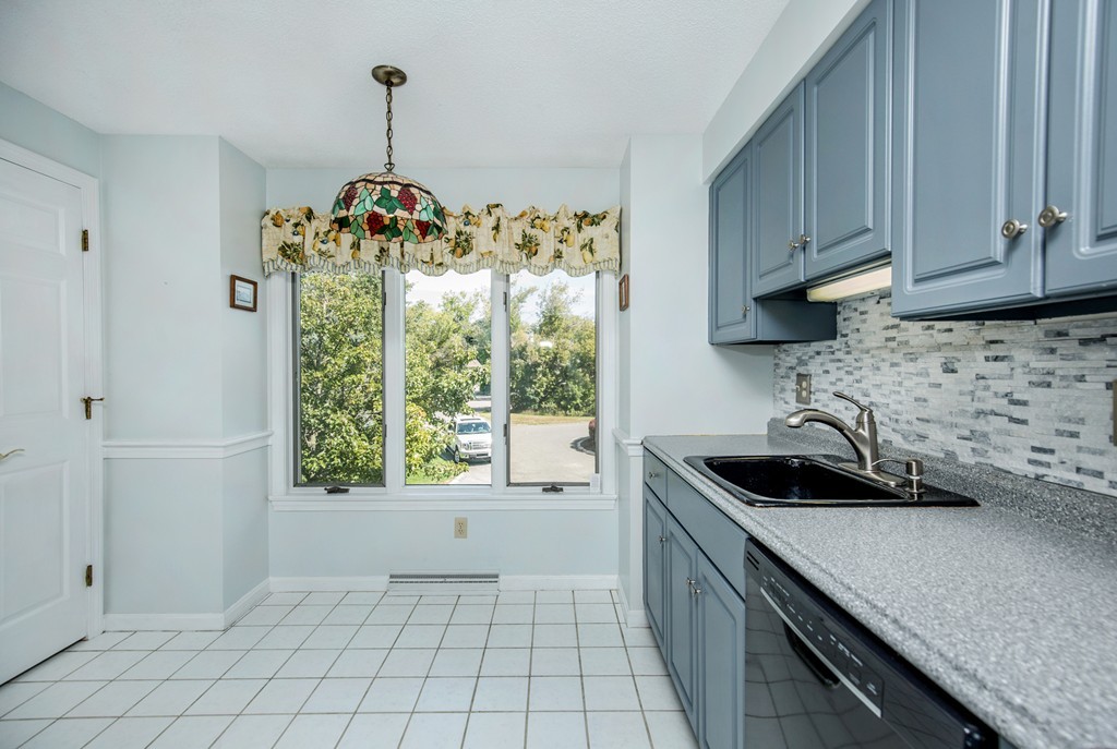111 Abington Road, Unit 111 Danvers, MA 01923 - Photo 8 of 28 Gallery Image 8