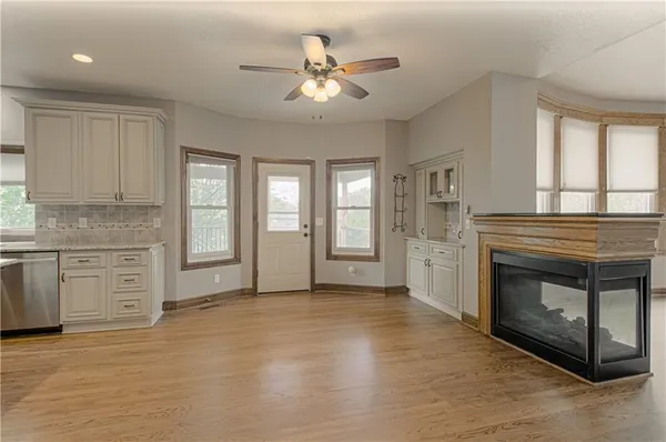 $500,000 | 1004 Aspen Drive, Liberty, MO 64068